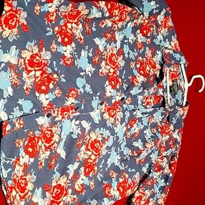 Retrofit Blue and red floral short sleeve button up